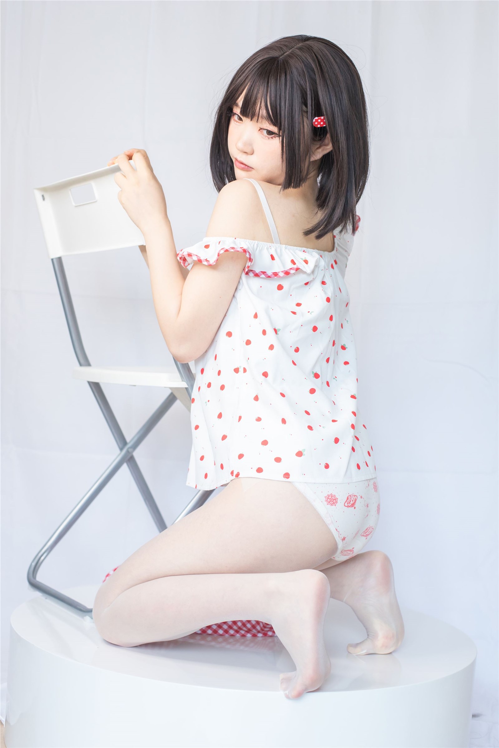 Nagari Kamizawa - Pink plaid dress(7)